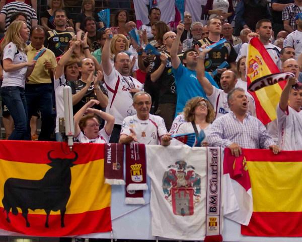 Die spanischen wie auch andere internationale Fans trugen zur "Handball-Party" in der Kölnarena bei