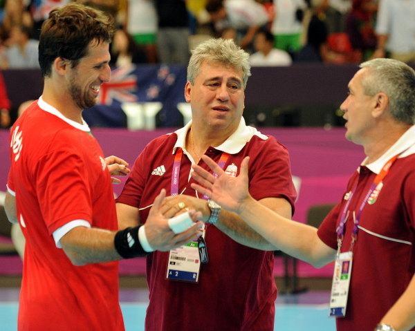 Tamas und Lajos Mocsai mit Co-Trainer Istvan Juhasz 
