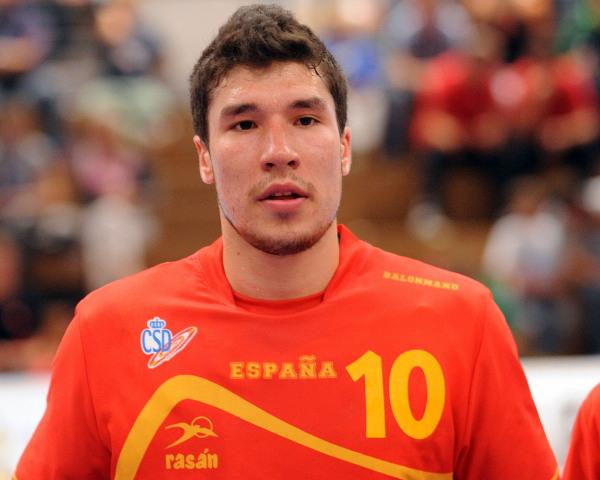 Alex Dujshebaev, Sohn des erfahrenen Trainers, steht seit Juli 2013 in Vardar unter Vertrag.