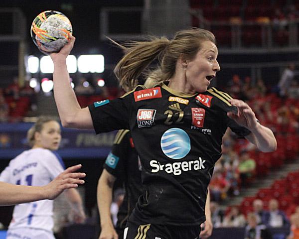 EHF Champions League Final4 2015, Budapest: Halbfinale Larvik - Dinamo Sinara: Sanna Solberg/LAR