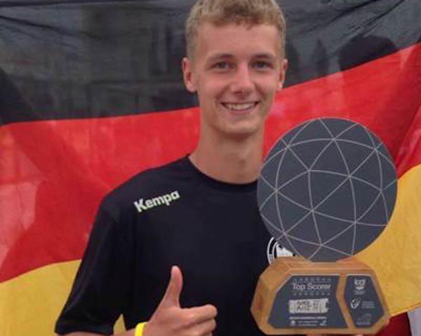 Fynn Hangstein war Torschützenkönig der Beachhandball U16-EM. Jetzt steht er im Kader U17-Mannschaft für die EM in Kroatien.