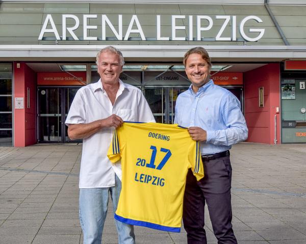 Lothar Doering (Botschafter der IHF Weltmeisterschaft 2017) und Dirk Zscherpe (Geschäftsführer des Leipziger Organisationskomitees)