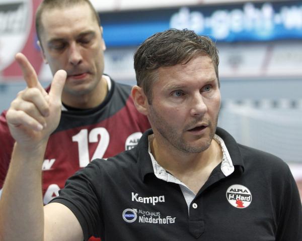 Ab Sommer 2018 wird Petr Hrachovec (Foto) die Mannschaft trainieren. Arno Ehret übernimmt aktuell die Kadetten Schaffhausen bis zum Saisonende.