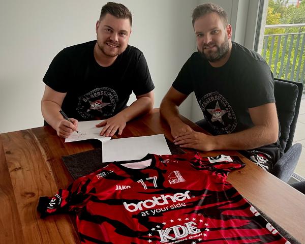 Florian Stenger unterschrieb bei der HSG Rodgau Nieder-Roden einen neuen Vertrag.