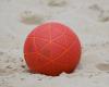 Nach Geldstrafe: Skandinavische Minister für neue Bekleidungsregeln im Beachhandball. 
