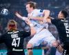 Sander Sagosen und der THW Kiel unterlagen gegen Dinamo Bukarest - trotz der Niederlage stehen die Zebras aber im Viertelfinale der Handball Champions League.