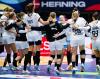 Deutschland feiert bei der Handball-WM der Frauen in Herning den Sieg gegen Serbien sowie den Einzug ins Viertelfinale und das Ticket zur Olympia-Quali.