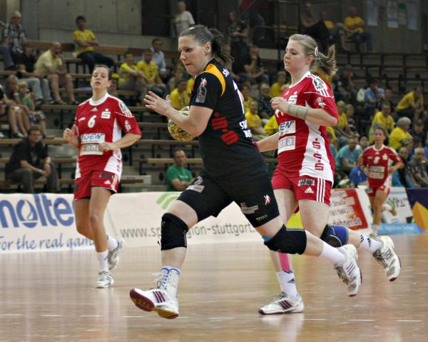 Susanne Petersen - hier bei einem Gegenstoß in der Saison 2010/11