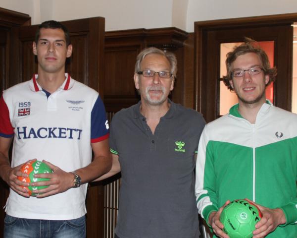 Vertraut auf seine Neuen: Trainer Ulf Schefvert (mitte) mit Nenad Bilbija und Jens Vortmann (rechts)