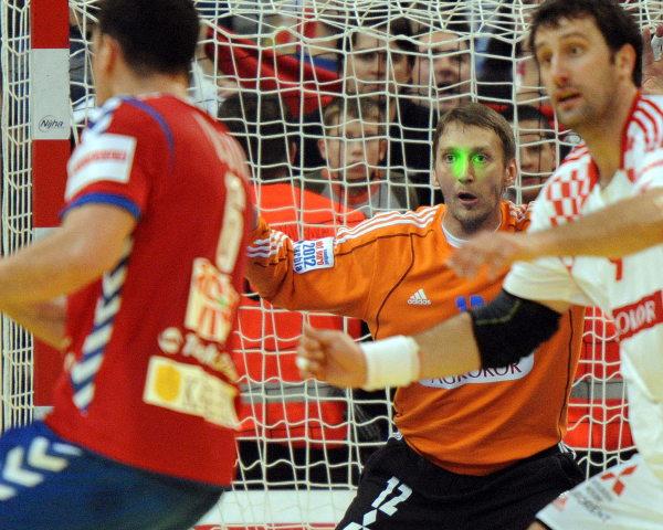 Venio Losert, Kroatien, Laserpointer, Laser-Attacke, SRB-CRO, HF EM 2012, Euro 2012