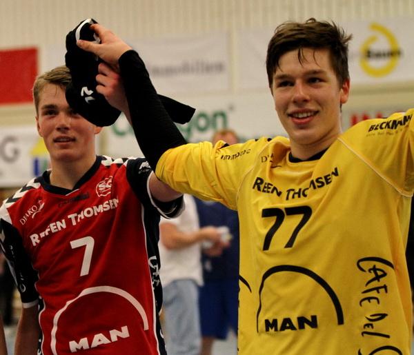 Thore Jöhnck und Nick Witte, SG Flensburg-Handewitt U19, jubeln über den Derbysieg in Kiel
THW U19-FLE U19