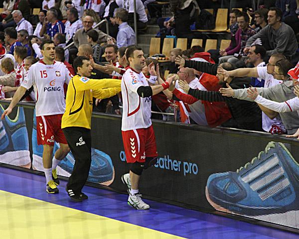 Polnische Fans nach dem Sieg über Weißrußland in der Hauptrunde der EURO 2014