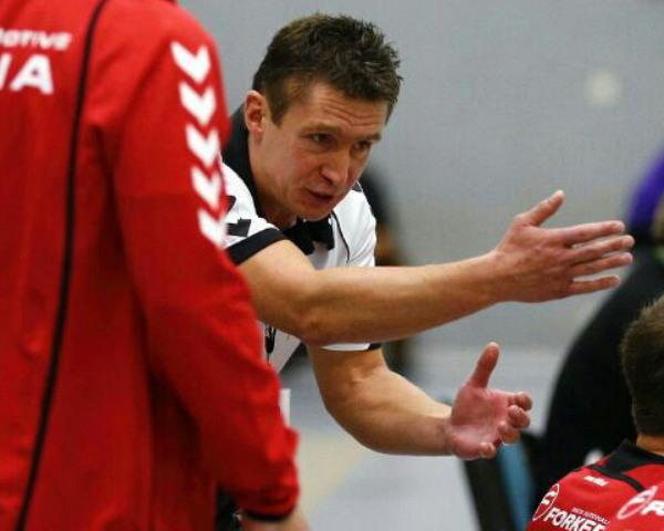 Pirna-Coach Petr Hazl