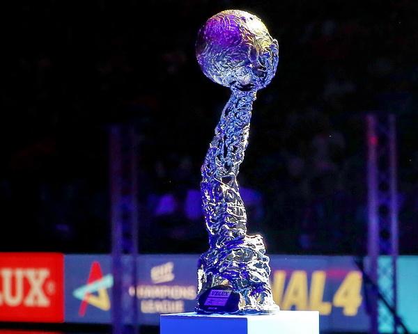 Vier Teams spielen um die Trophäe der VELUX EHF Champions League