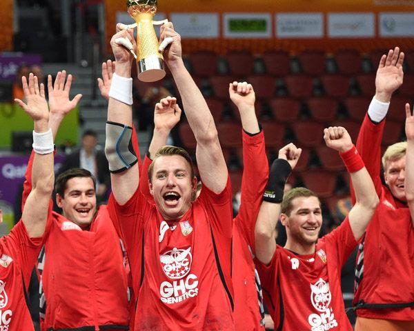 Filip Jicha und die tschechische Nationalmannschaft feiert den Gewinn des Presidents Cup.