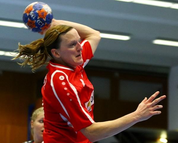 Katrin Engel wird vor der Partie gegen den Olympiasieger offiziell verabschiedet