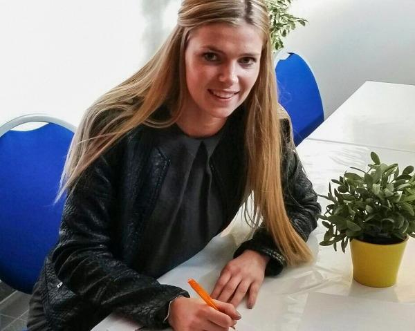 Mandy Hoogenboom unterschrieb in Rosengarten für zwei Jahre