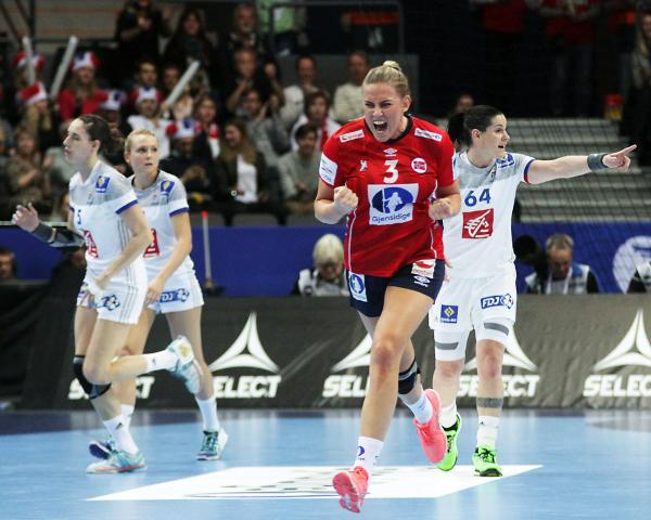 EM 2016, Halbfinale, FRA-NOR, Frankreich - Norwegen: Emilie Hegh Arntzen /NOR