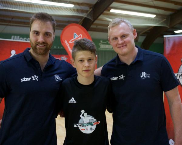 Filip Wawrzyniak - hier mit Andreas Wolff und Patrick Wiencek - erhielt in der letzten Saison das THW-Stipendium