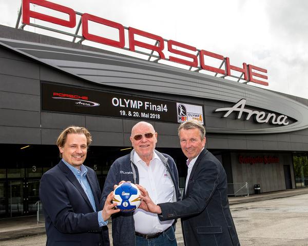 Christoph Wendt, Eberhard Bezner und Andreas Kroll vor der Porsche Arena, ab 2018 fester Austragungsort des Olymp Final4
