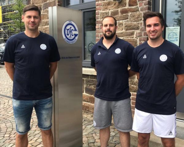Die Jugendtrainer des VfL Gummersbach: v.l. Alois Mraz (U19), Philipp-Jonas Wilhelm (U17) und Dennis Hermann (U15)