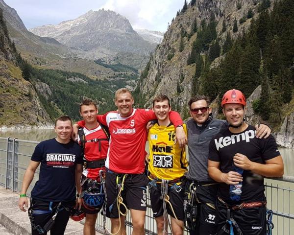 Für das Drittliga-Team des VTZ Saarpfalz ging es in die Berge