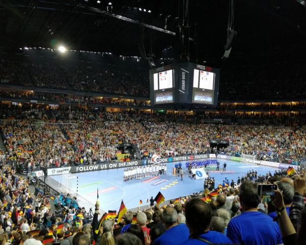 19.250 Zuschauer bejubelten den deutschen Sieg in Köln