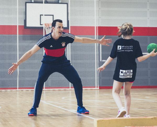 Dominik Klein engagiert sich im Bayrischen Handball-Verband für Kinder- und Jugendhandball. 