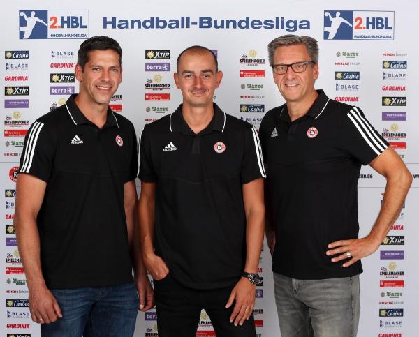 Rolf Hermann und Torsten Appel - hier mit TuS-Coach Emir Kurtagic in der Mitte