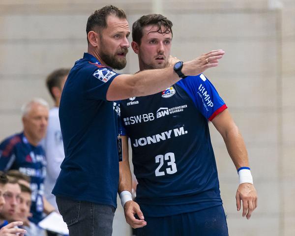 Kapitän Jan Asmuth mit Trainer Hannes Jon Jonsson