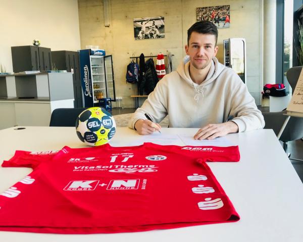 Lutz Weßeling unterschrieb in Bielefeld