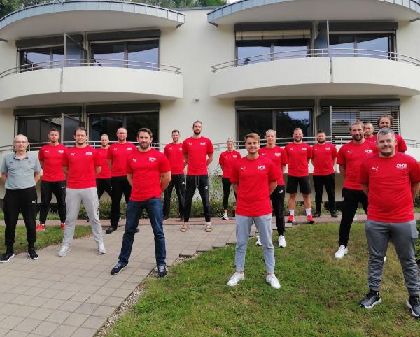 Die Teilnehmer an der B/C-Kurzausbildung des Deutschen Handballbundes. 