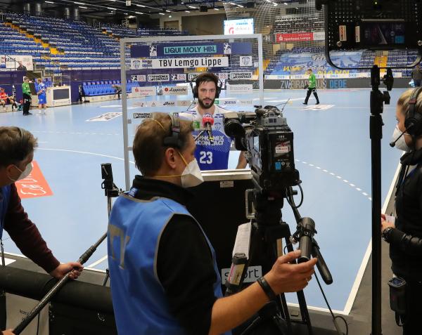 Tim Suton, Sky-Interview, HiF, Handball im Fernsehen, Kamera, Sky