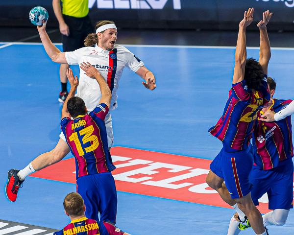 The semifinal will be a special match for Mikkel Hansen - in the final the Danish superstar and Paris could face Barcelona