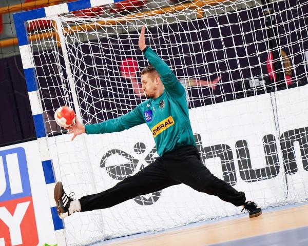 Thomas Bauer spielt mit AEK Athen um den Titel im EHF European Cup. 
