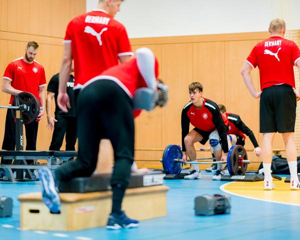 Das deutsche Team schuftet hart für den Start der Handball-EM
