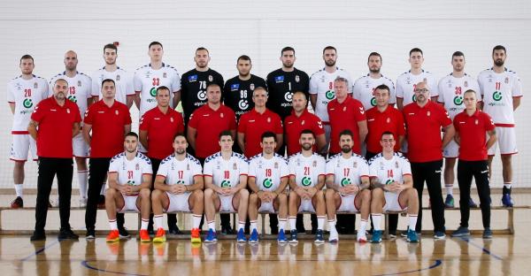 Serbien - Teamfoto  - EHF EURO 2022