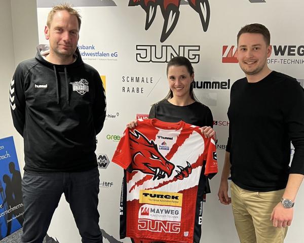 Torsten Tweer, Julia Egen und Mathias Perey (v. links n. rechts) bilden mit Jan Schulz ab sofort die Spitze der Spielbetriebs-GmbH der SGSH Dragons.