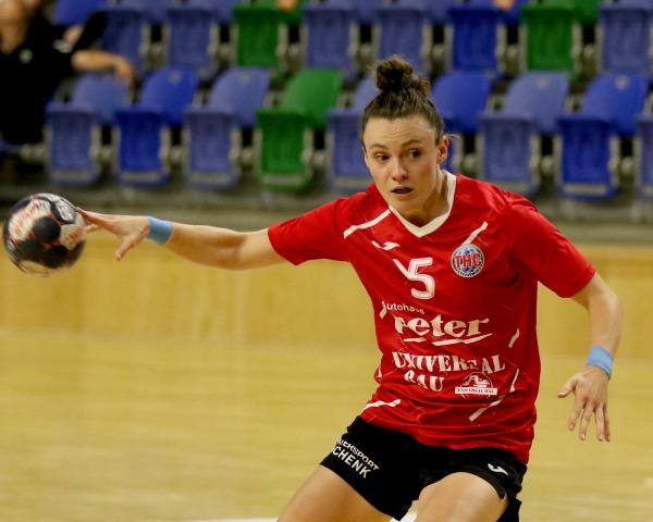 Der Thüringer HC, hier Sonja Frey, hat den Einzug ins Viertelfinale der EHF European League geschafft. 
