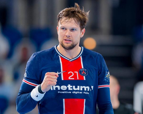 Kamil Syprzak lud 15 Nachwuchs-Handballerinnen nach Paris ein.
