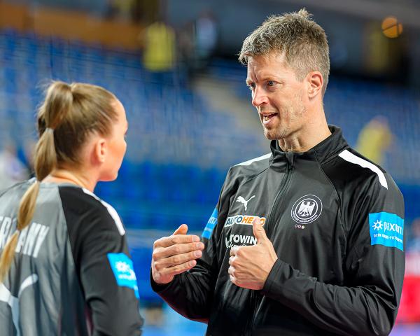 Bundestrainer Markus Gaugisch nominiert 15 Spielerinnen für Kurzlehrgang.