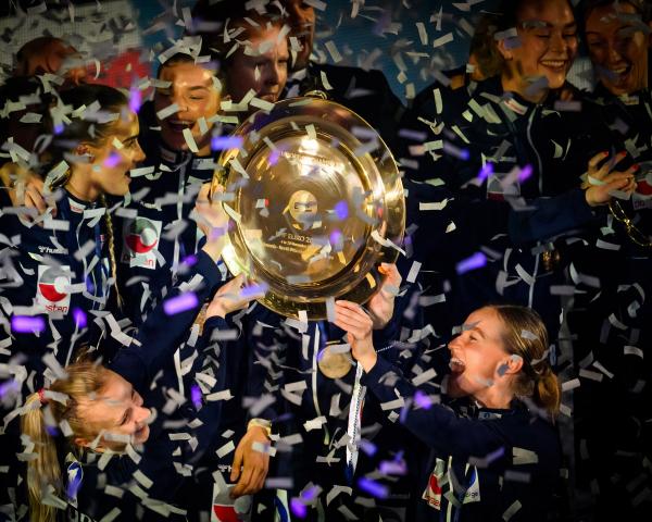 On average 986,000 people watched Norway lift the trophy at the EHF EURO 2022. 