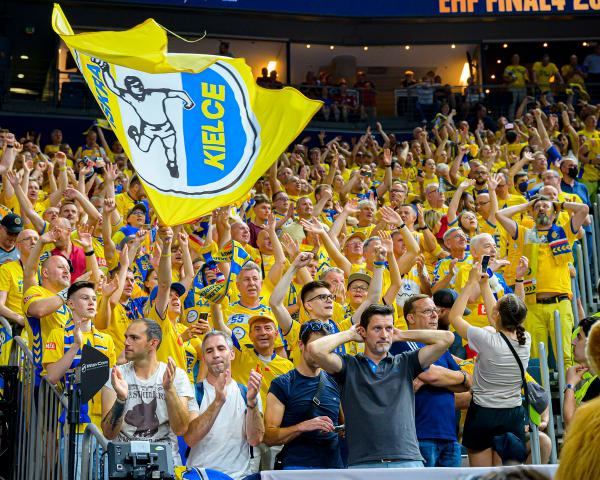 Die Fans von Kielce sollen die Wunderino-Arena stürmen
