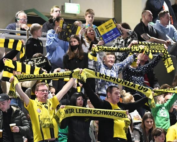 Zuschauer Fans - Borussia Dortmund BVB-VIP VIP-BVB