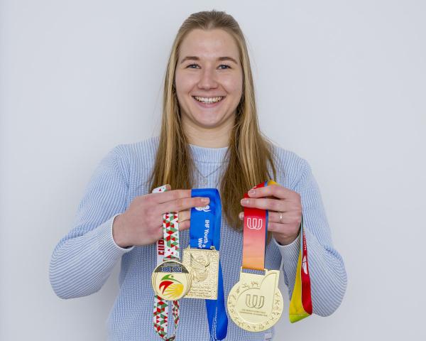 Kathi Filter hat mit der deutschen Beachhandball-Nationalmannschaft die EM, WM und die World Games gewonnen. 
