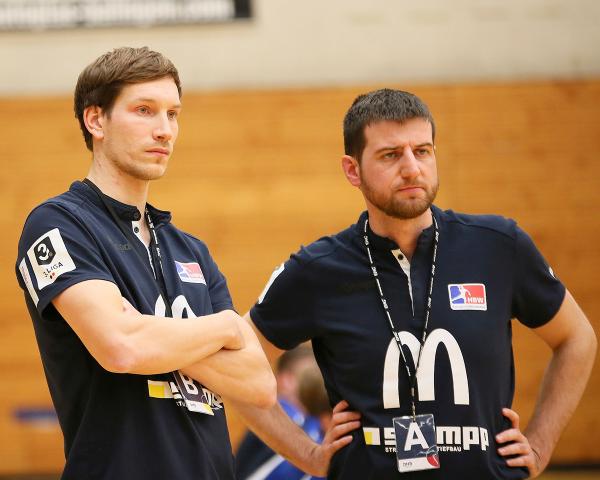 Micha Thiemann und Tobias Hotz mussten mit ihrem Team bibbern. 