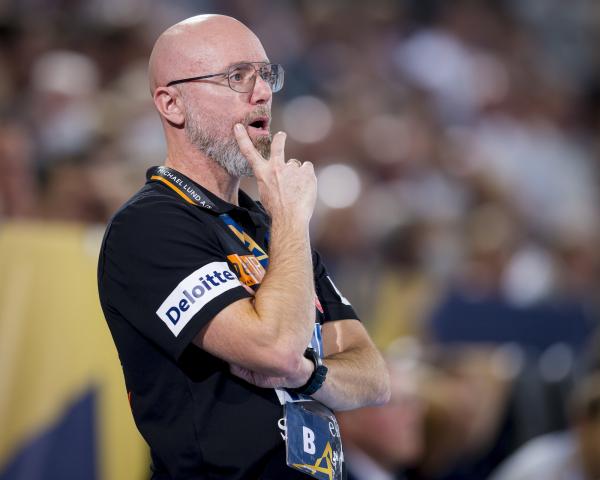 Aalborgs head coach Stefan Madsen