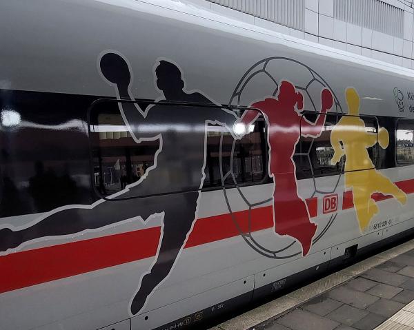 Der ICE im Handball-Design wurde heute in Düsseldorf vorgestellt.