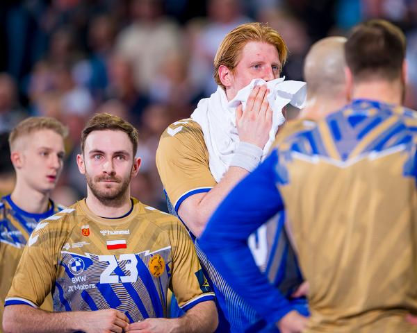 Tomasz Gebala (center, with towel) doesn`t want to relive last season`s disappointment.