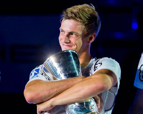 2014 gewann Rune Dahmke beim Supercup-Sieg seinen ersten Pokal mit dem THW Kiel.